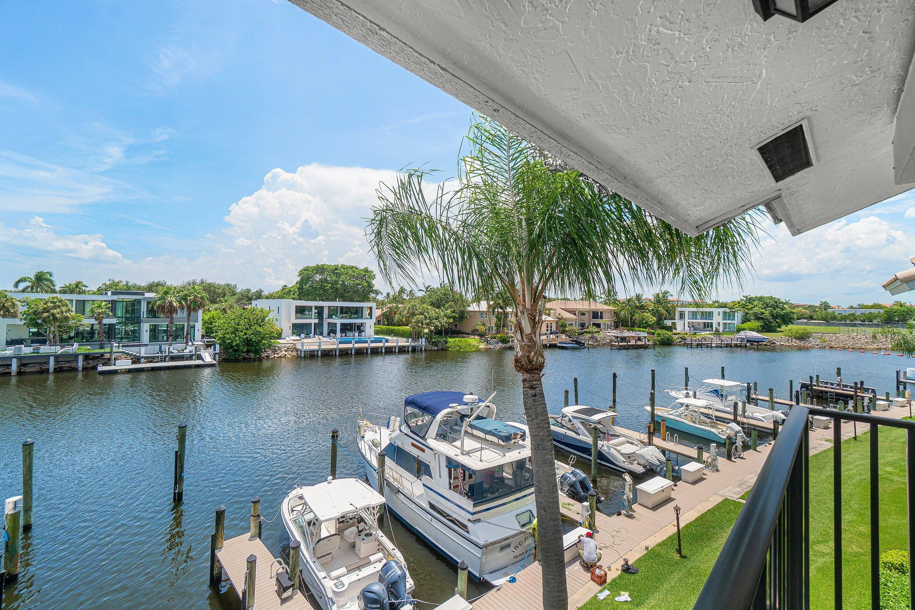 033-210CaptainsWalk-711-DelrayBeach-FL-3