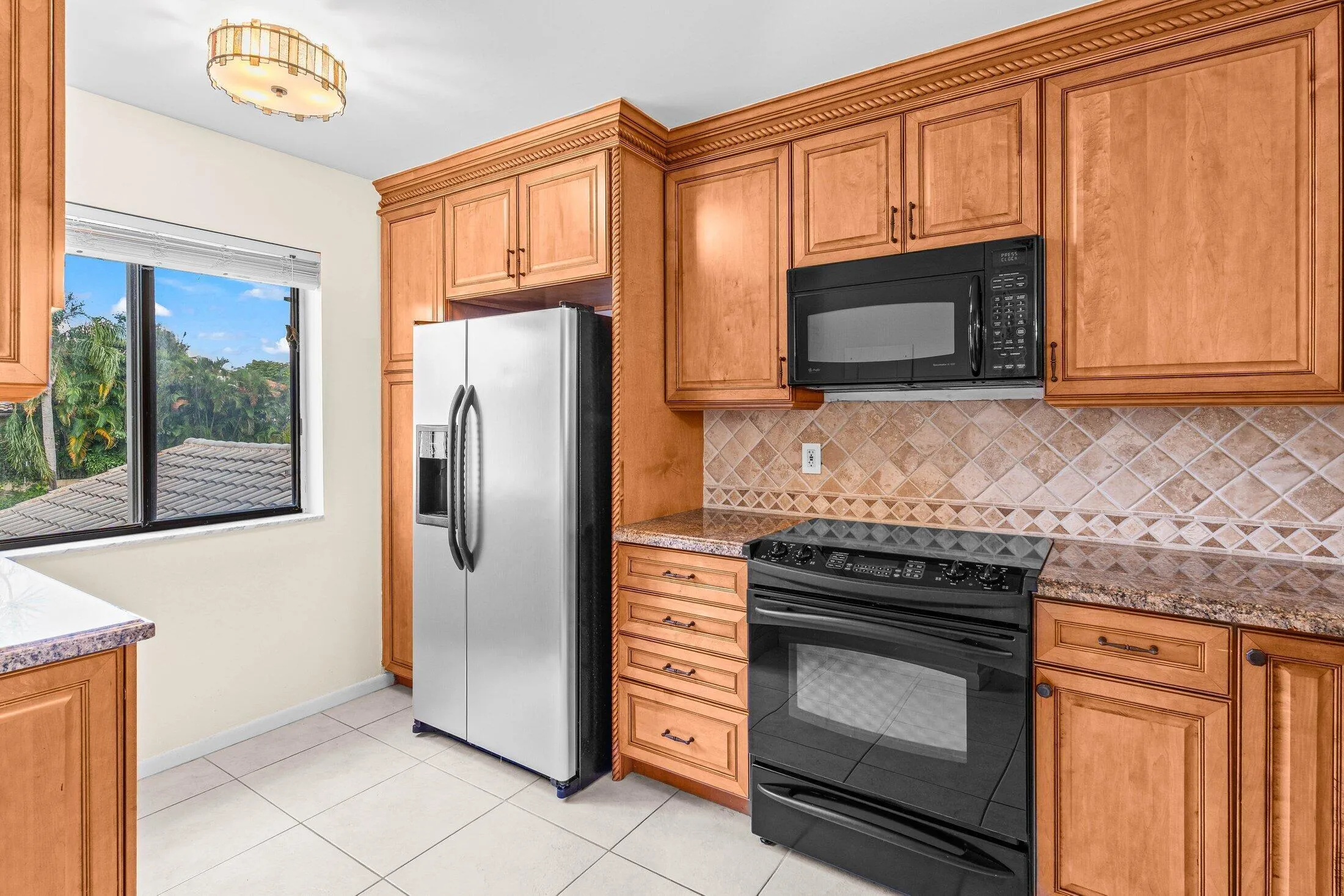 007-210CaptainsWalk-711-DelrayBeach-FL-3