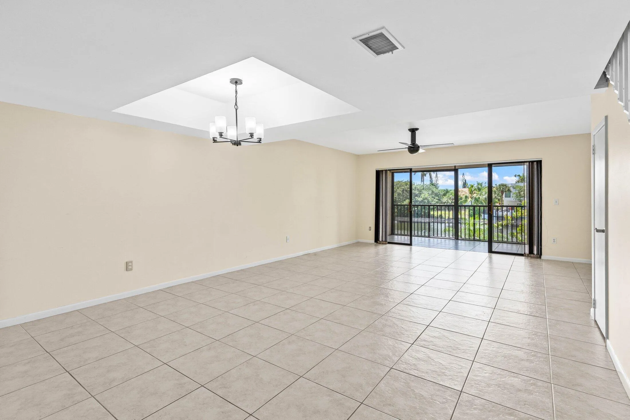 009-210CaptainsWalk-711-DelrayBeach-FL-3