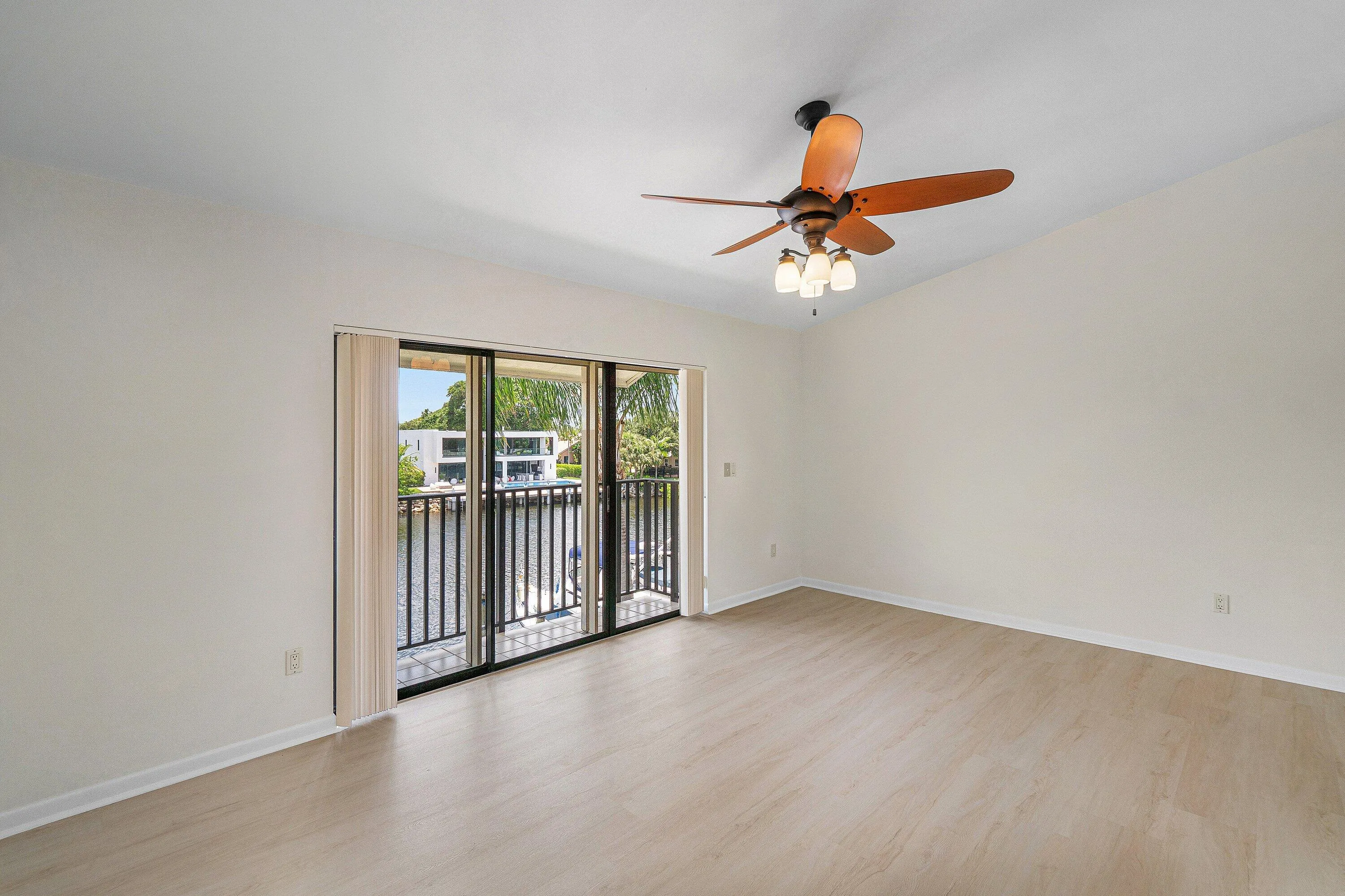 029-210CaptainsWalk-711-DelrayBeach-FL-3