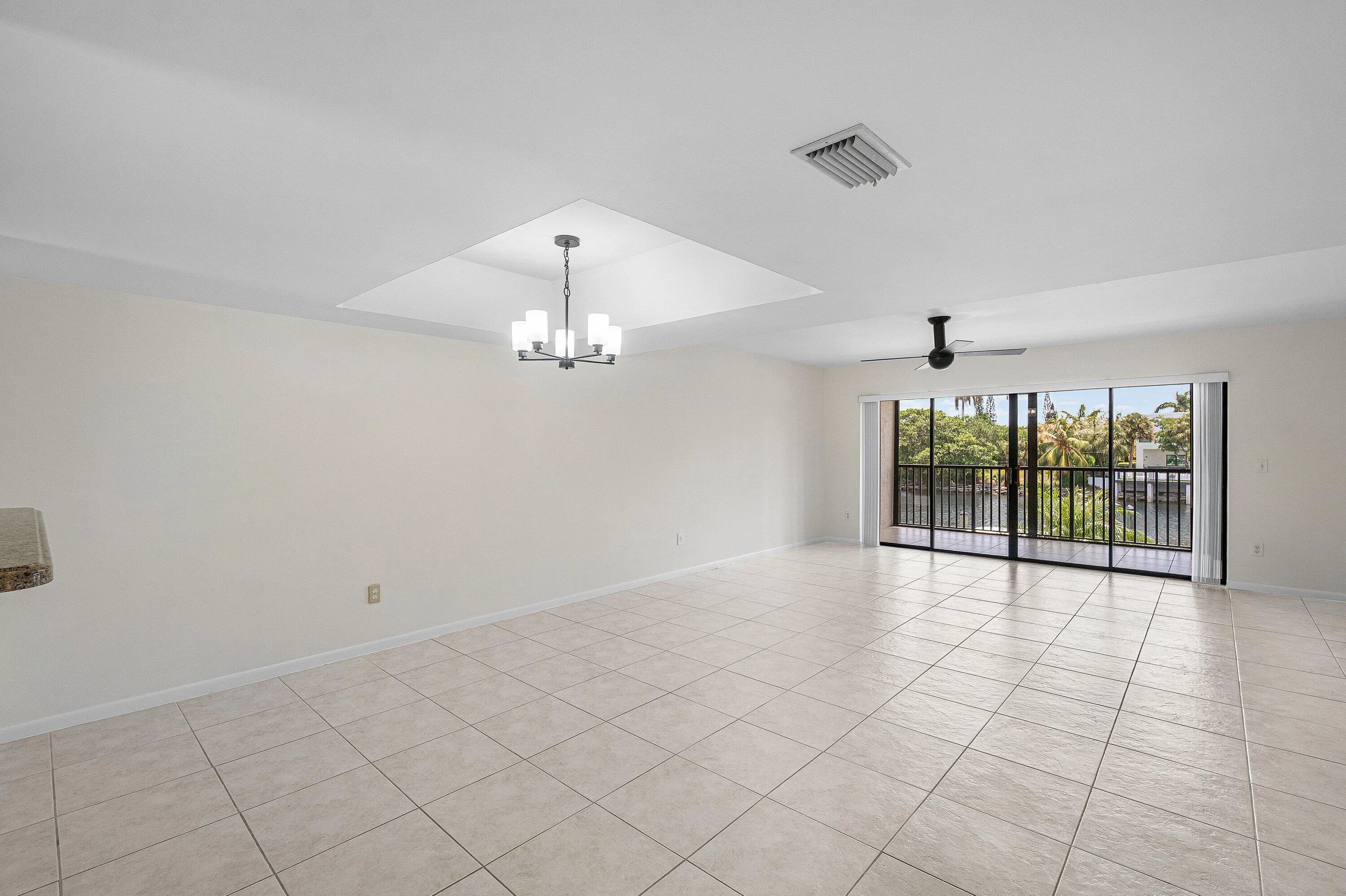 010-210CaptainsWalk-711-DelrayBeach-FL-3