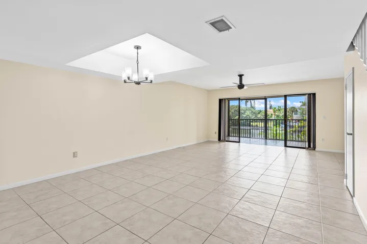 009-210CaptainsWalk-711-DelrayBeach-FL-3