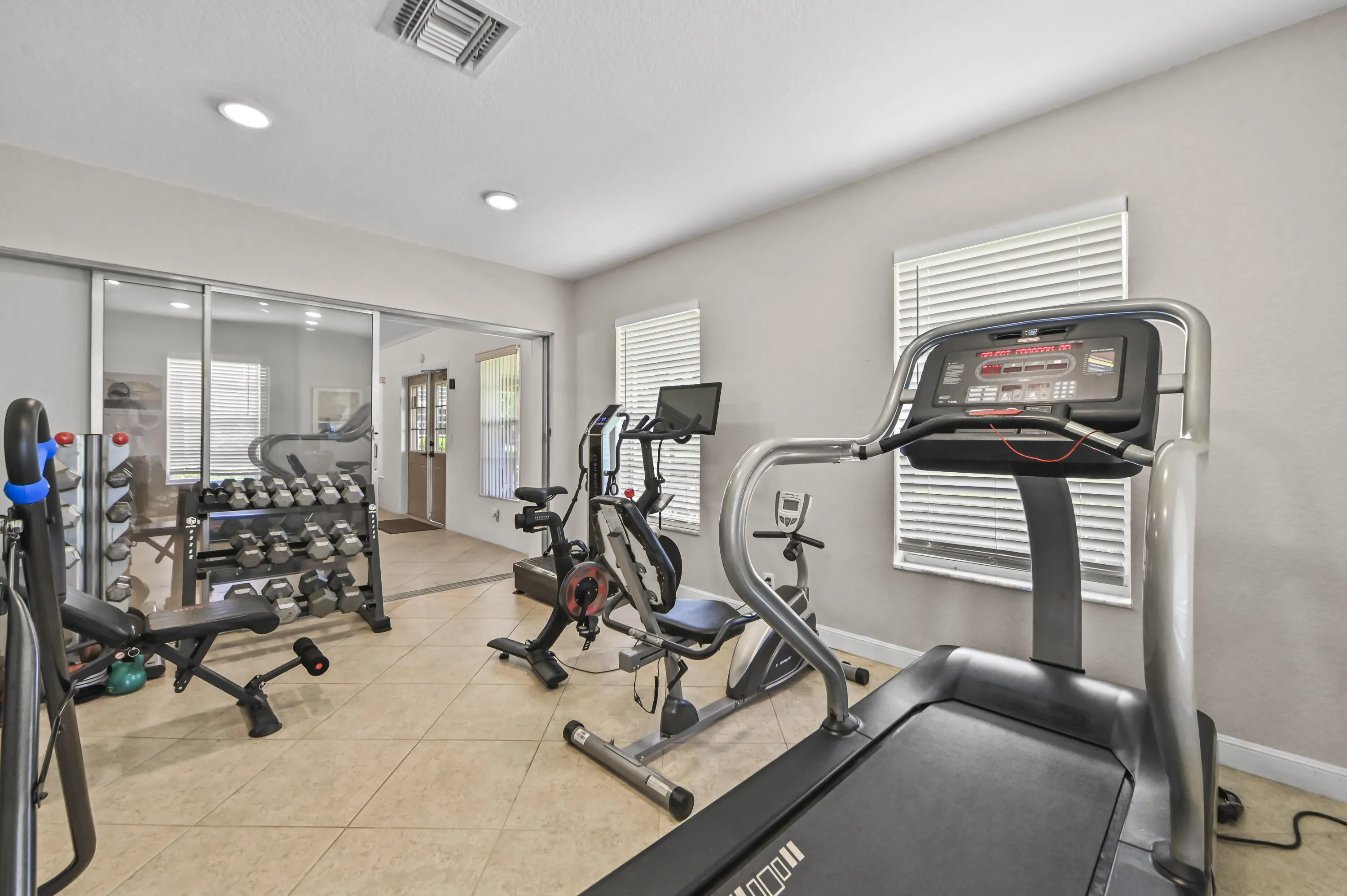 36 Gym 02