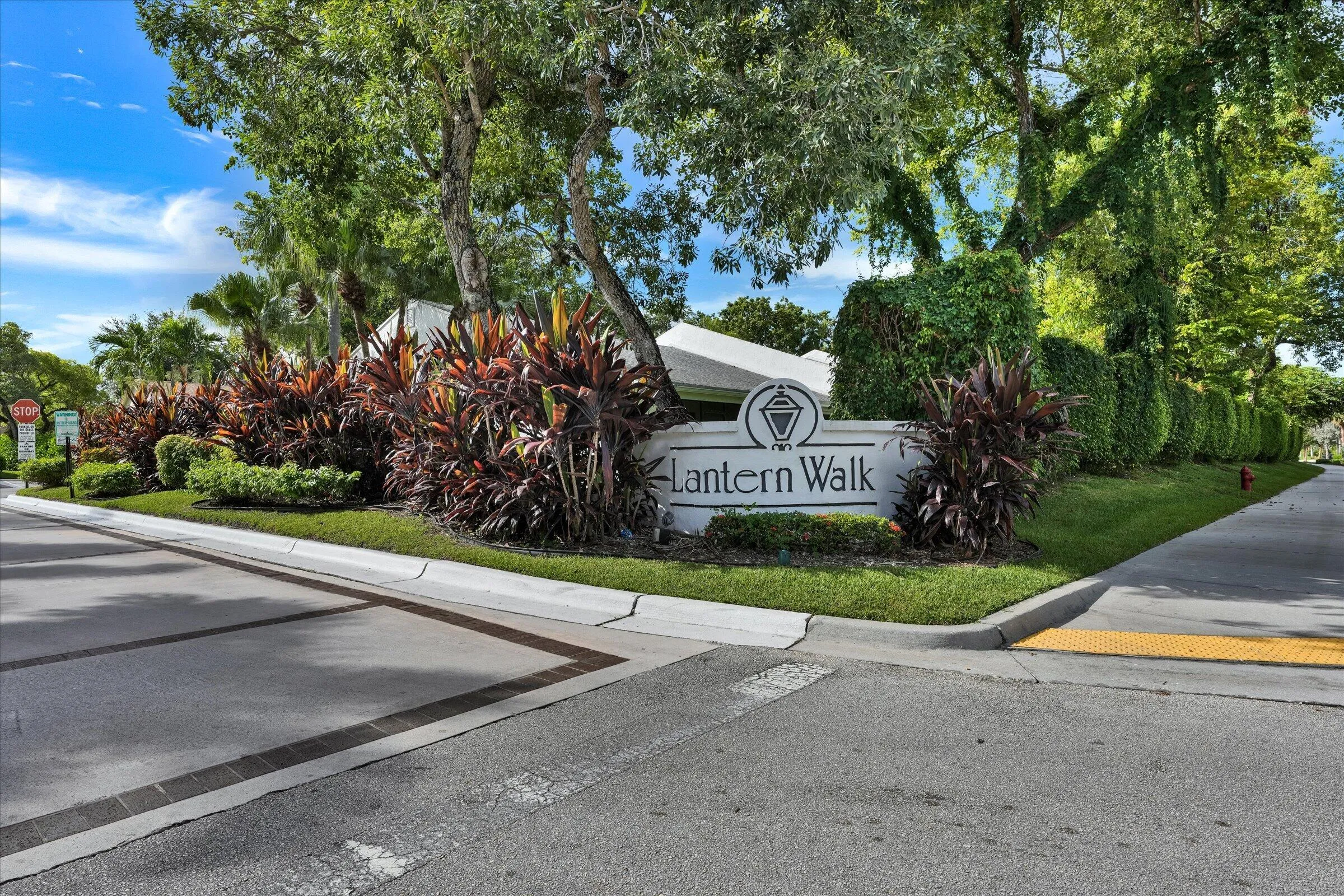 09-100 Sunshine Blvd-9