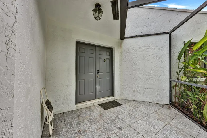 15-100 Sunshine Blvd-15