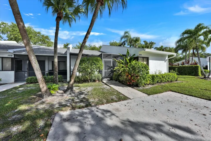 06-100 Sunshine Blvd-6