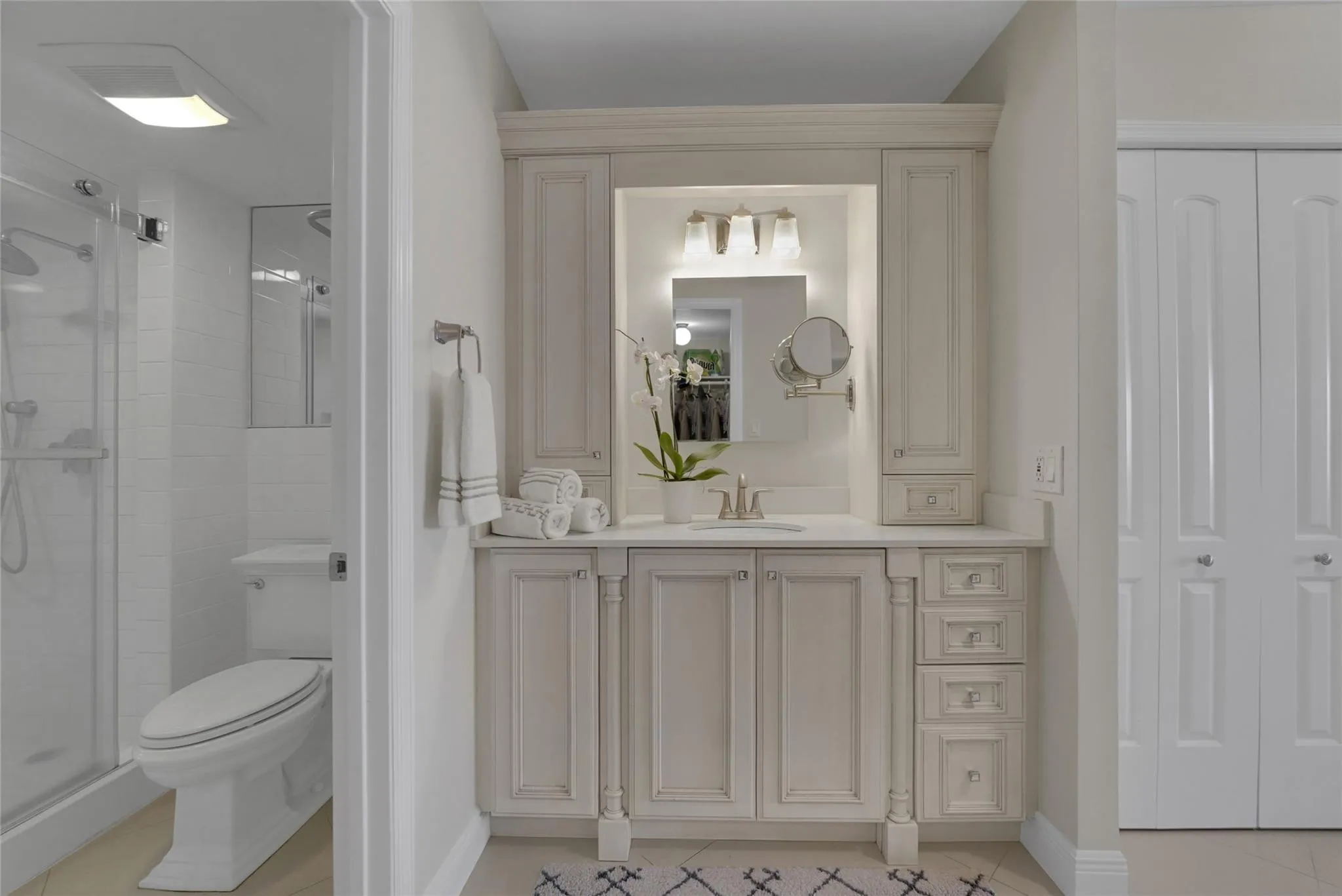 VANITY AREA