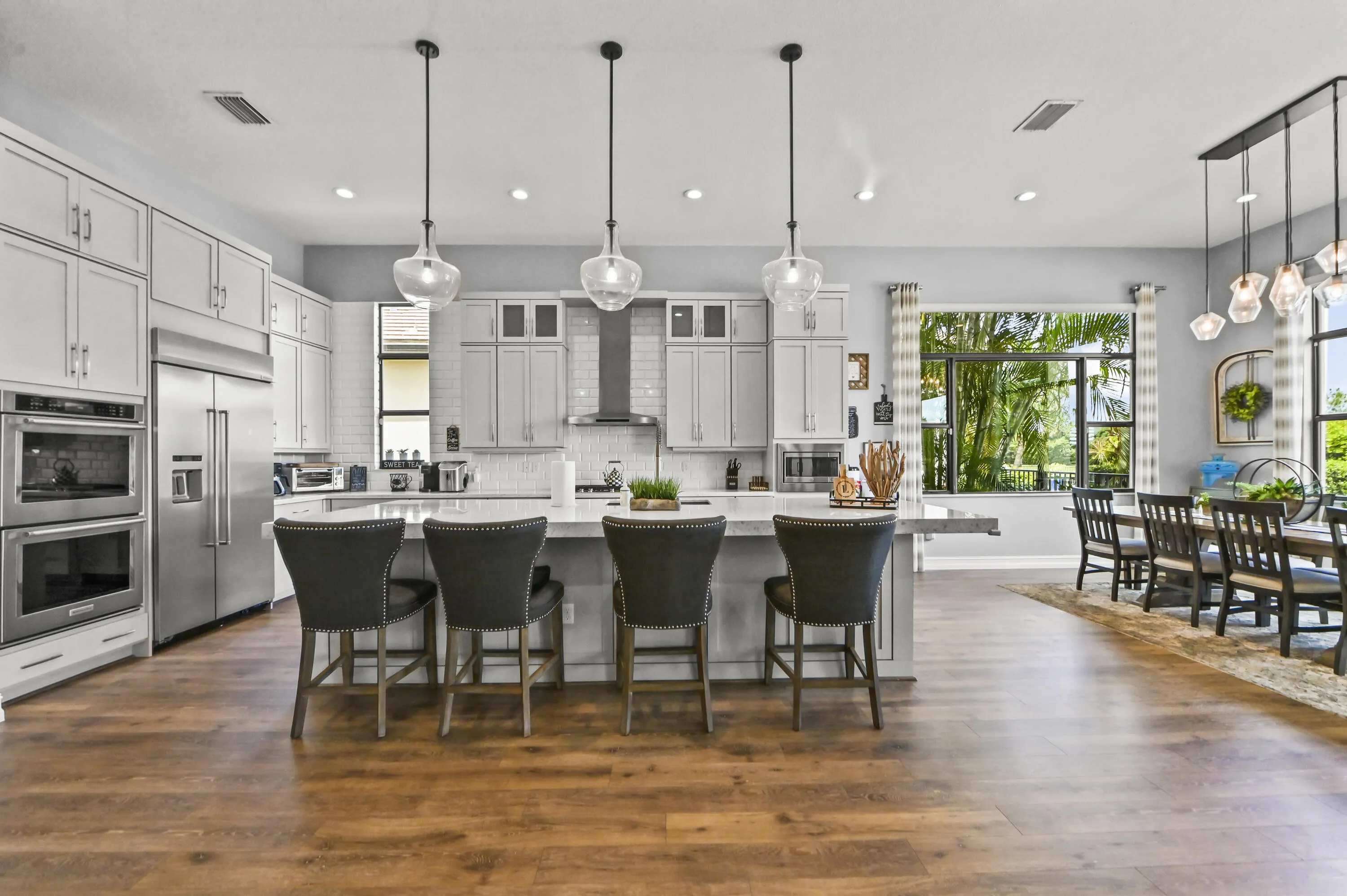 13 Kitchen 01