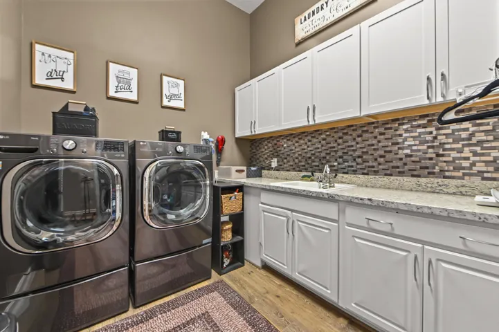 20 Laundry room 01
