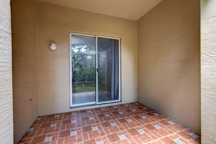 Covered Tiled Patio