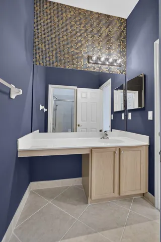 2nd Bathroom