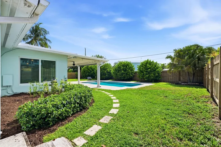 5920 back yard pool