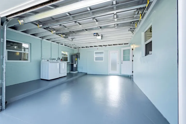 5920 garage 2