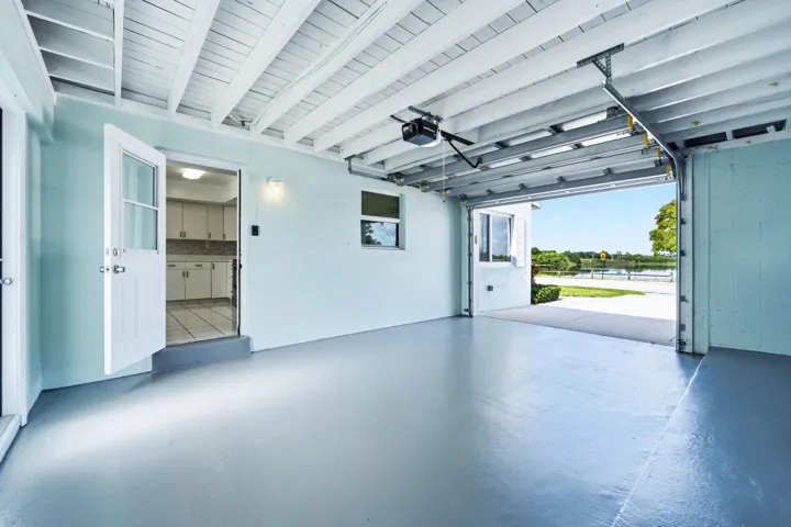 5920 garage
