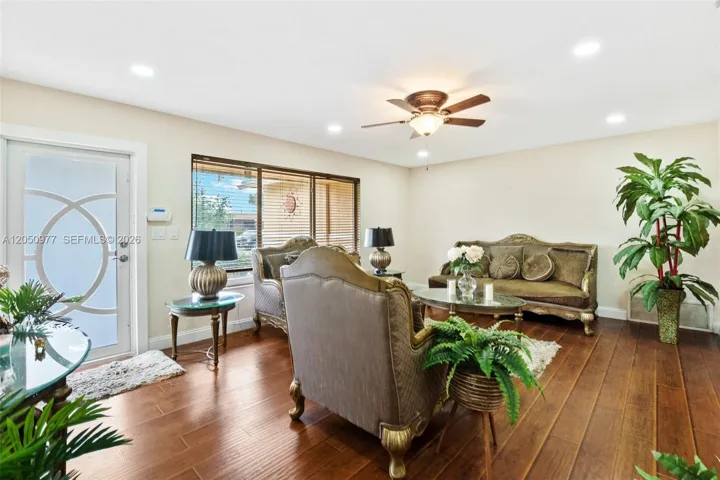 Spacious Living area