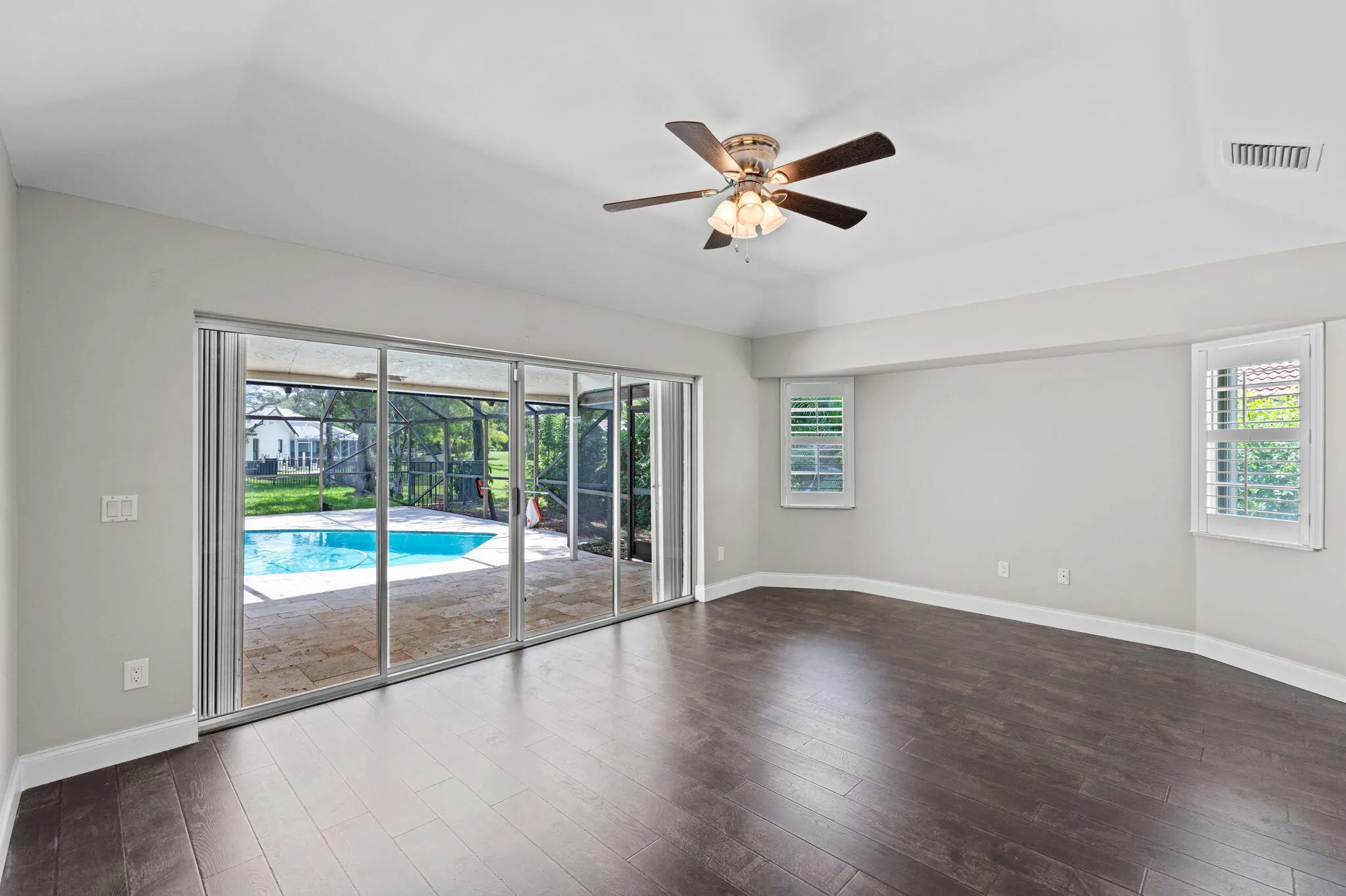23-web-or-mls-A7408605
