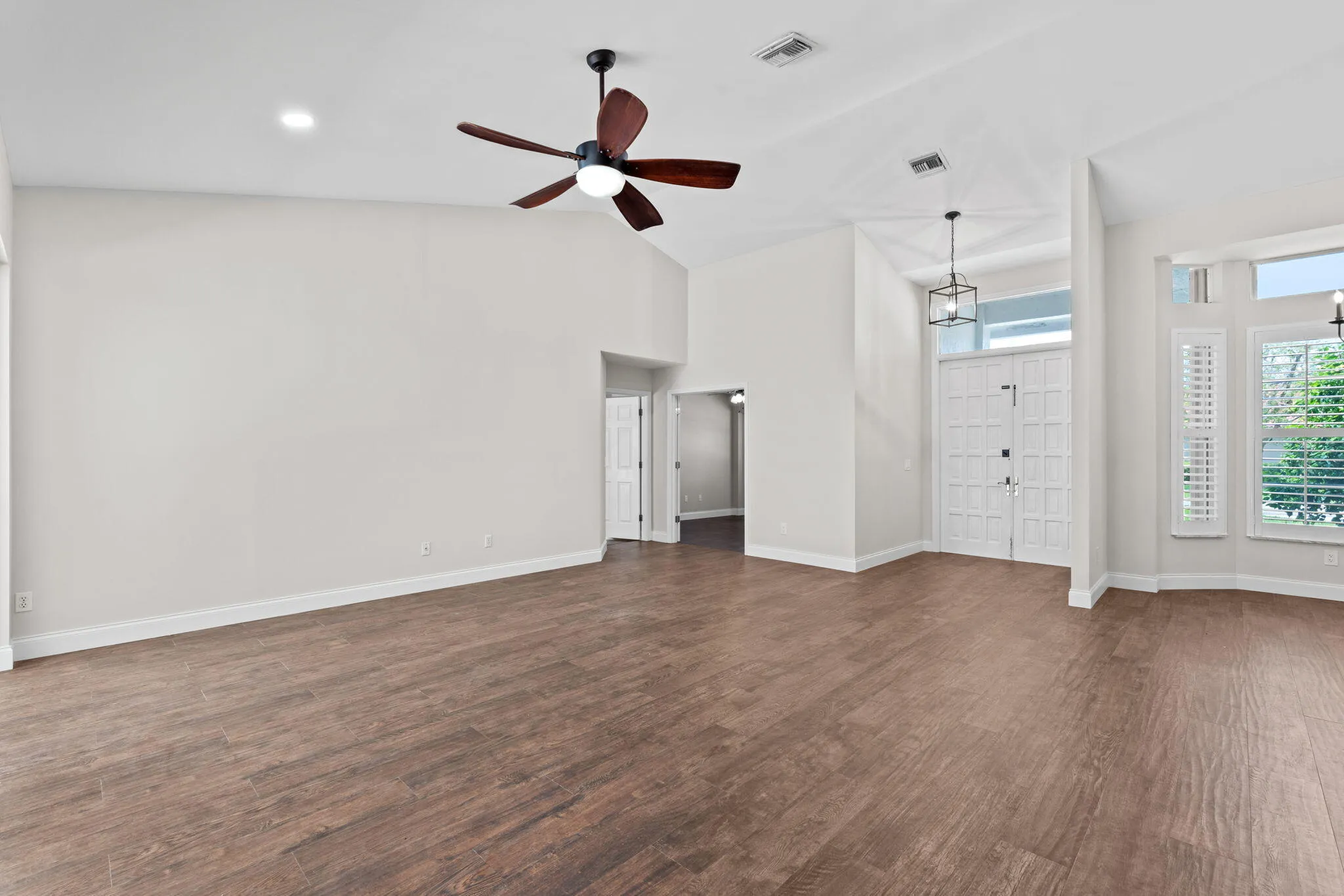6-web-or-mls-A7408795