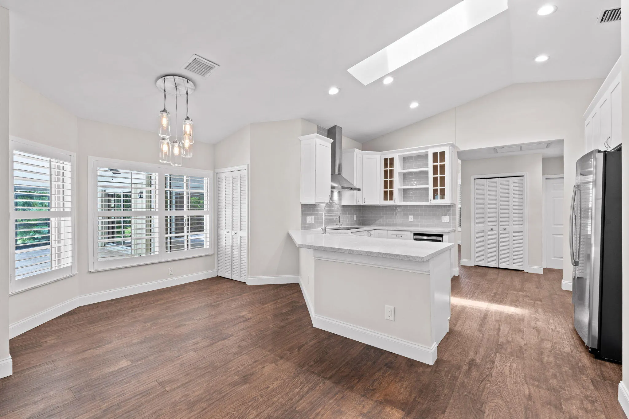 10-web-or-mls-A7408726