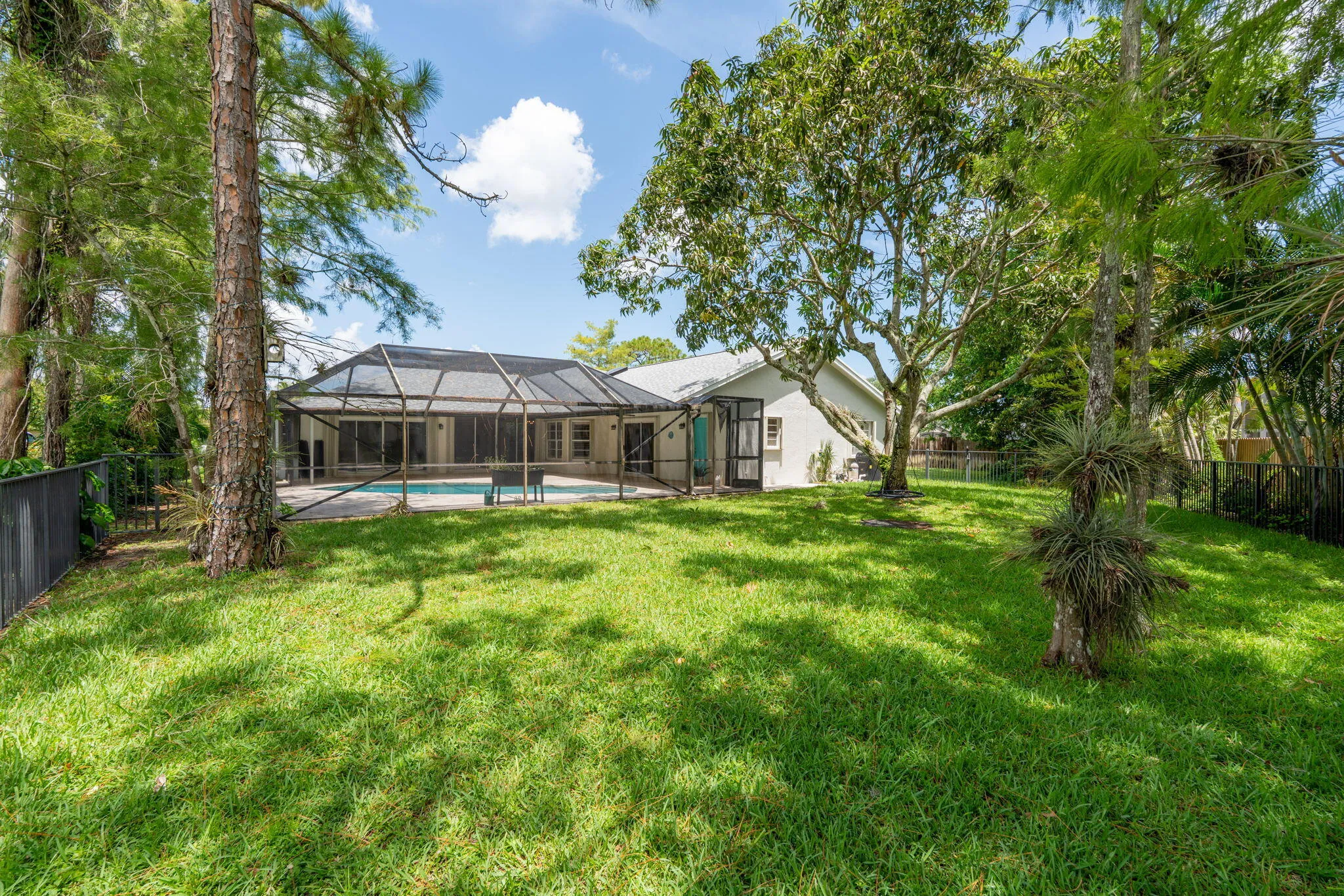 52-web-or-mls-A7408667