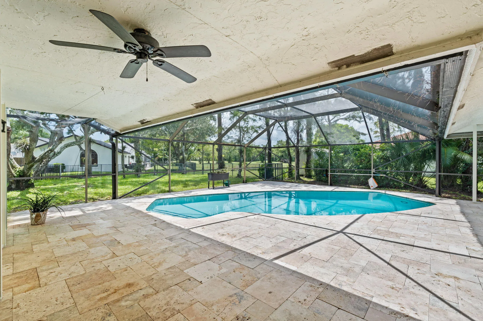 49-web-or-mls-A7408684