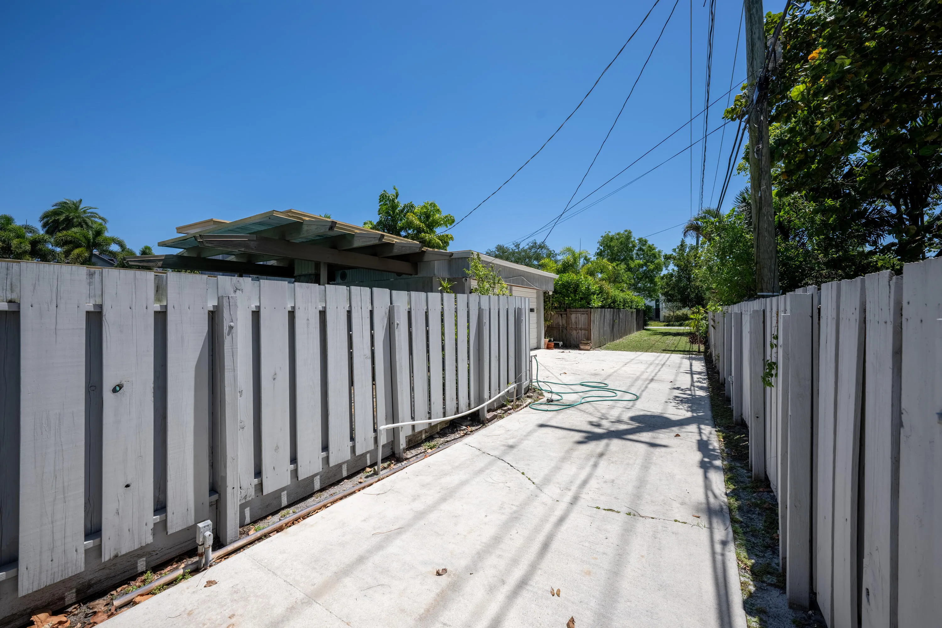 70 ft Driveway access