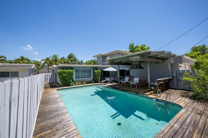 Big Custom Courtyard Pool