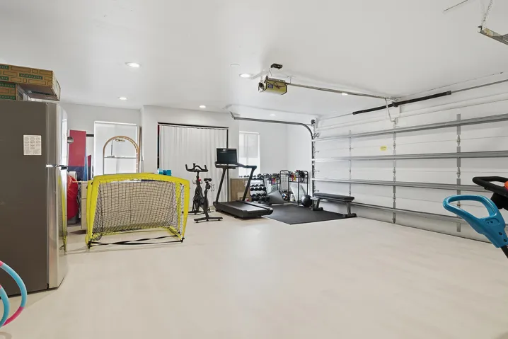 2-Car Garage