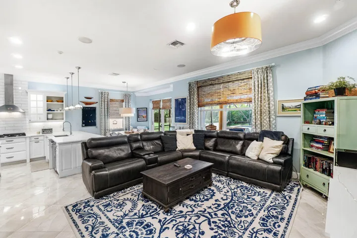 020-10697WillowOakCourt-Wellington-FL-33