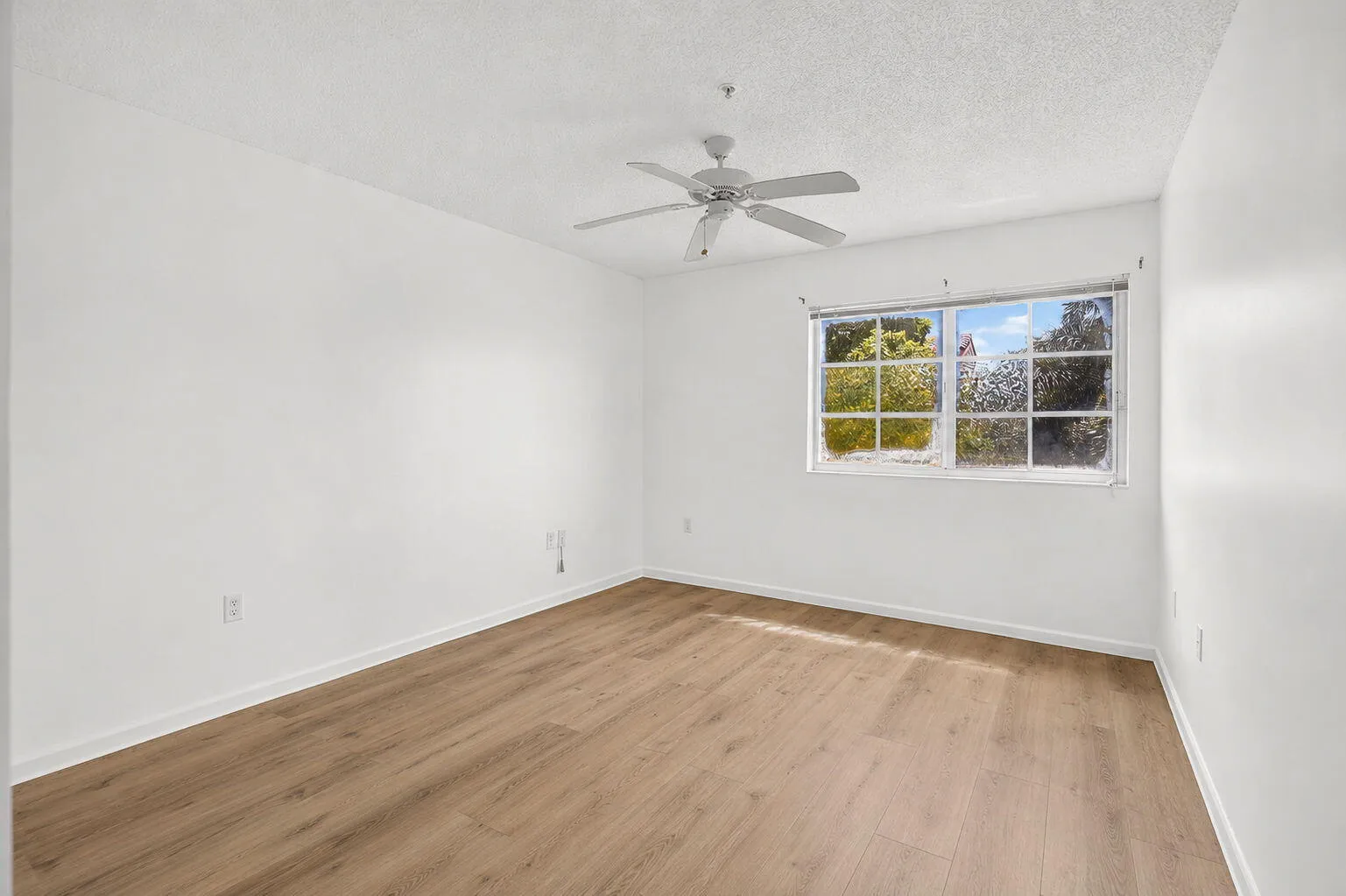 How it would look when renovated. How it would look when renovated. This a virtual staging