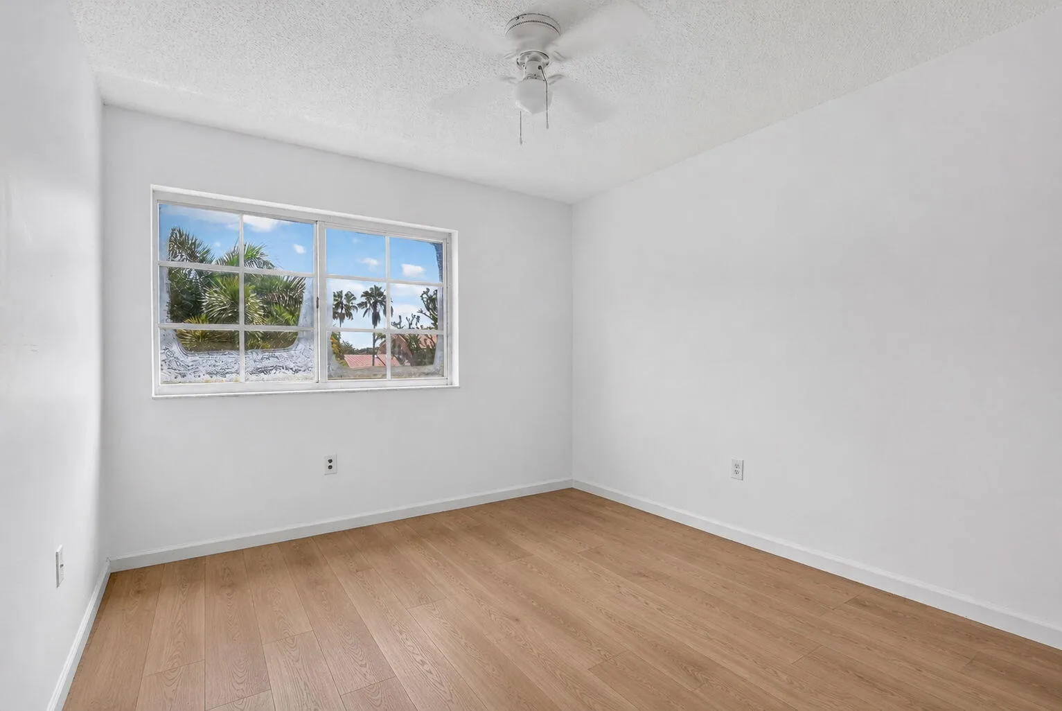 How it would look when renovated. How it would look when renovated. This a virtual staging