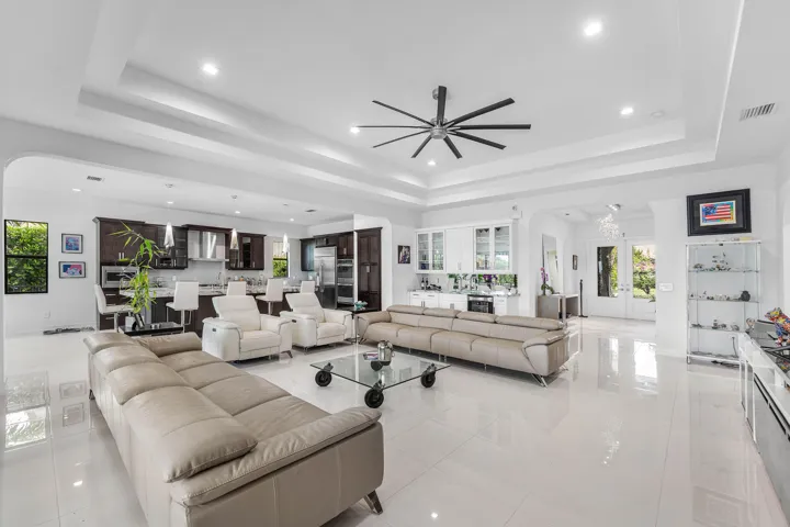 009-9316GrandPrixLane-BoyntonBeach-FL-33