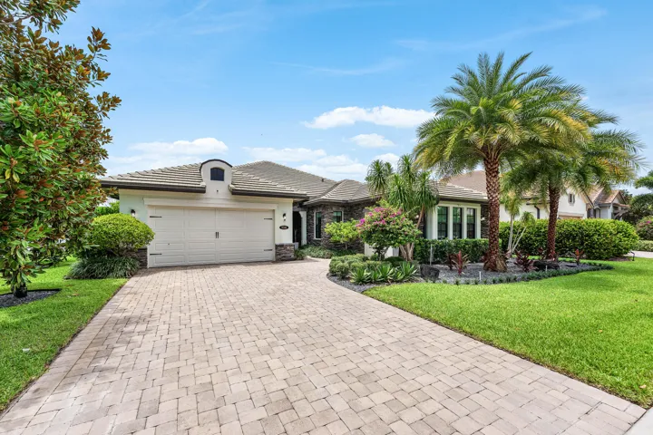 003-9316GrandPrixLane-BoyntonBeach-FL-33