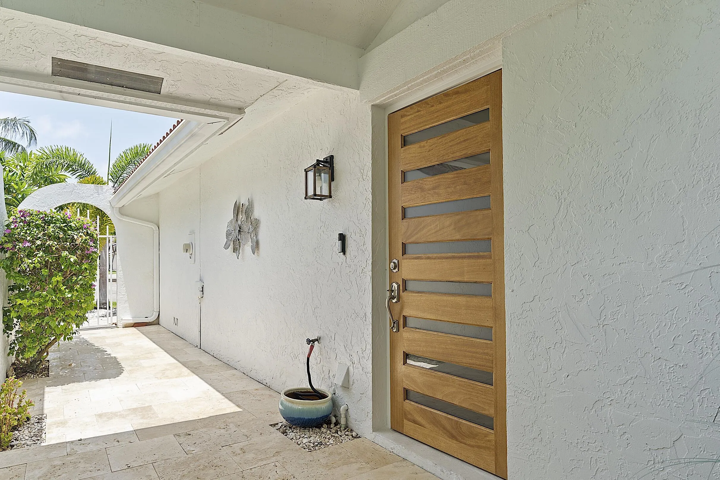 2130 NW 12th St -- 006