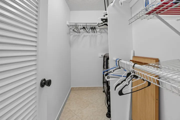 MASTER CLOSET