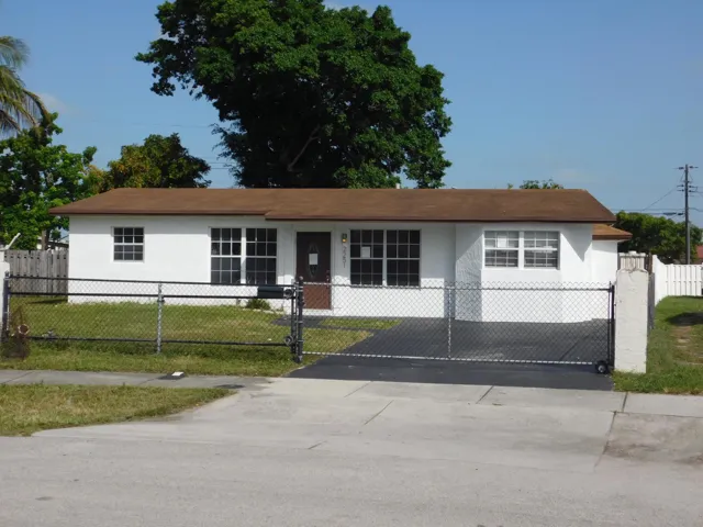 2251 NW 29TH TERR - FRONT3