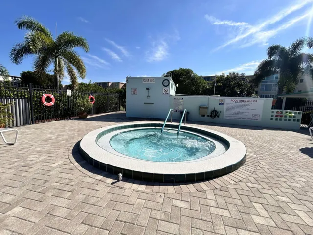 Jacuzzi