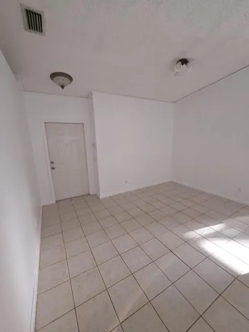 1000053751