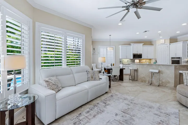 771 SE Pebble Drive-31