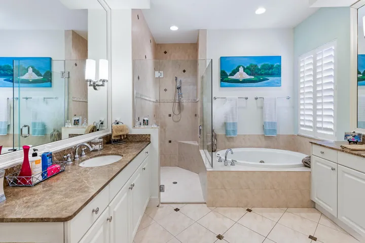 771 SE Pebble Drive-23