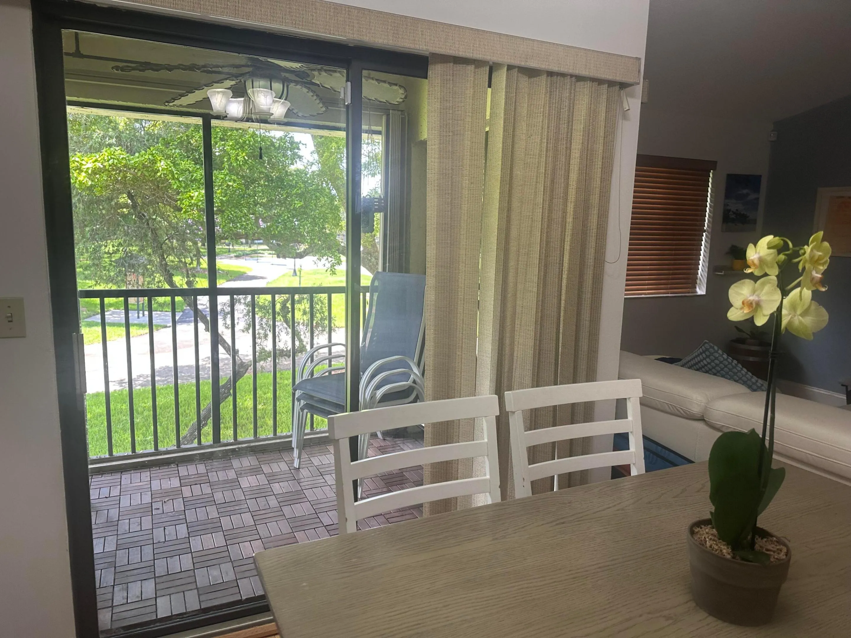 Screened Balcony