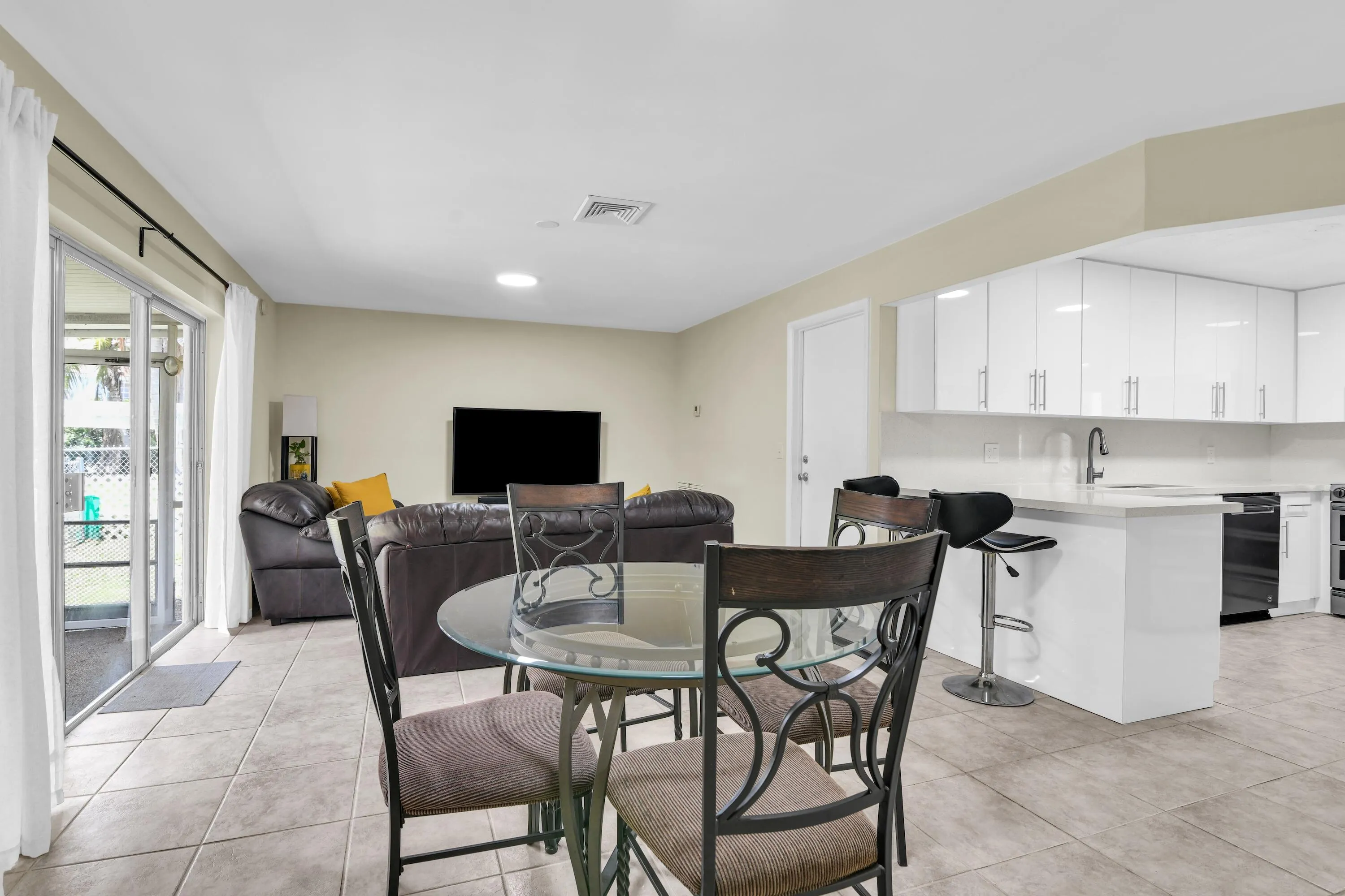3930 NW 79th Way Hollywood 38