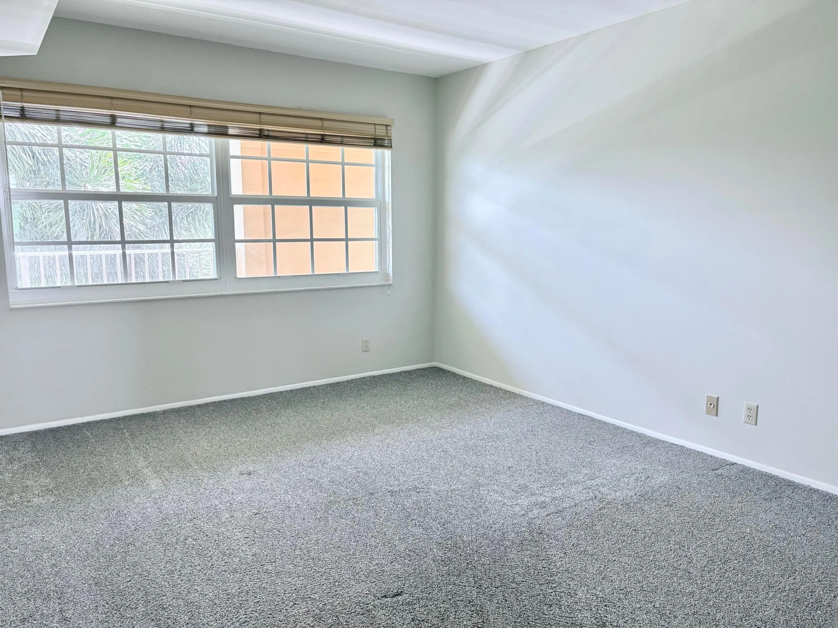 2nd bedroom.