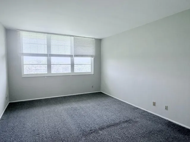 Master bedroom. Golf course view.