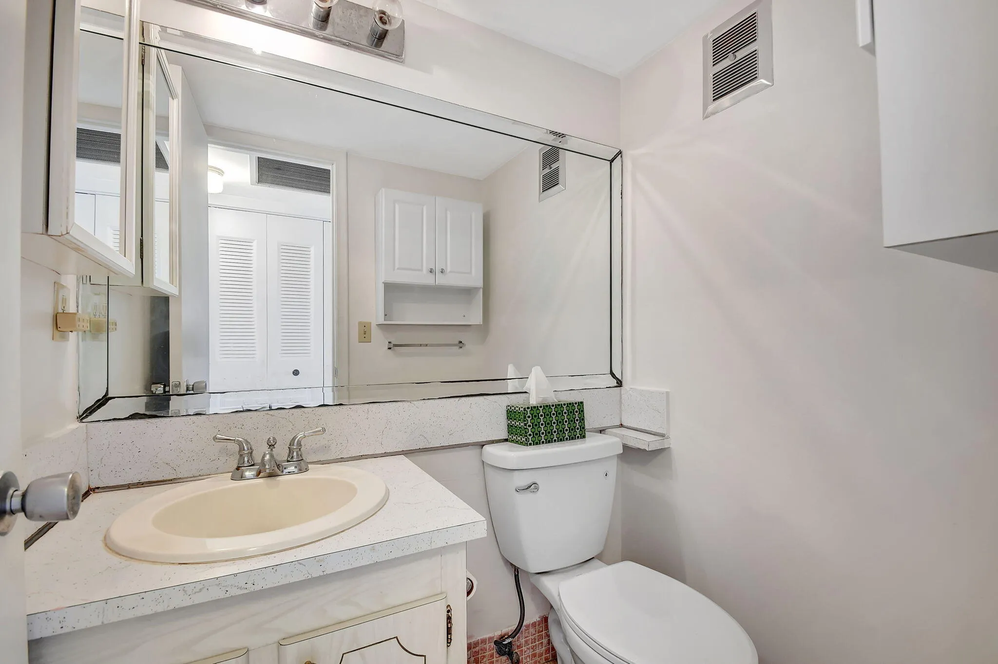 GUEST BATH