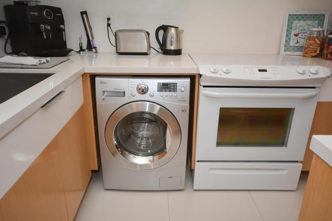 04. Kitchen