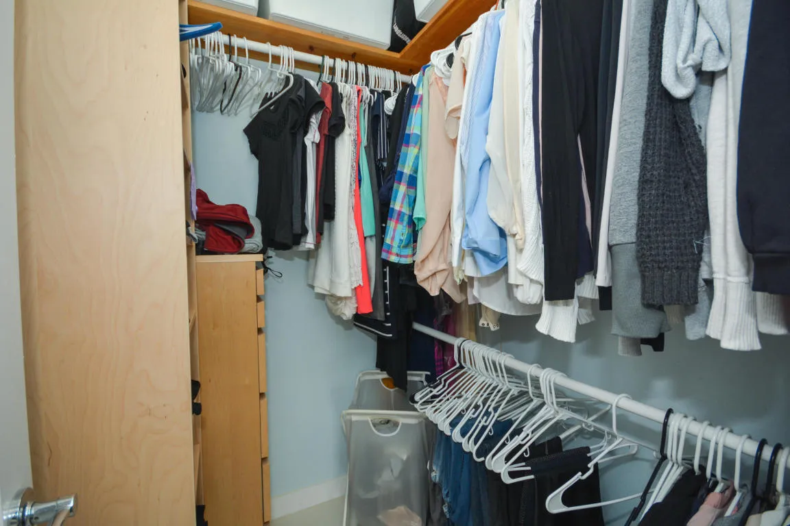 11. Closet
