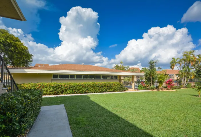 20. Clubhouse Side