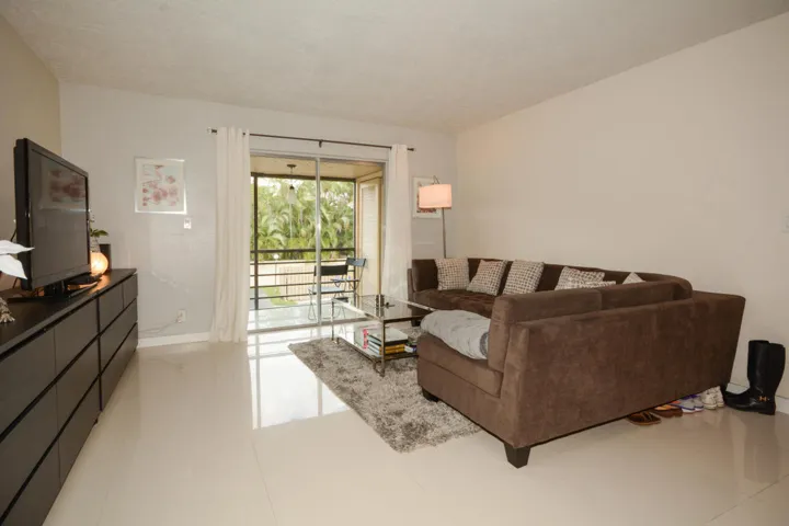 07. Living Room