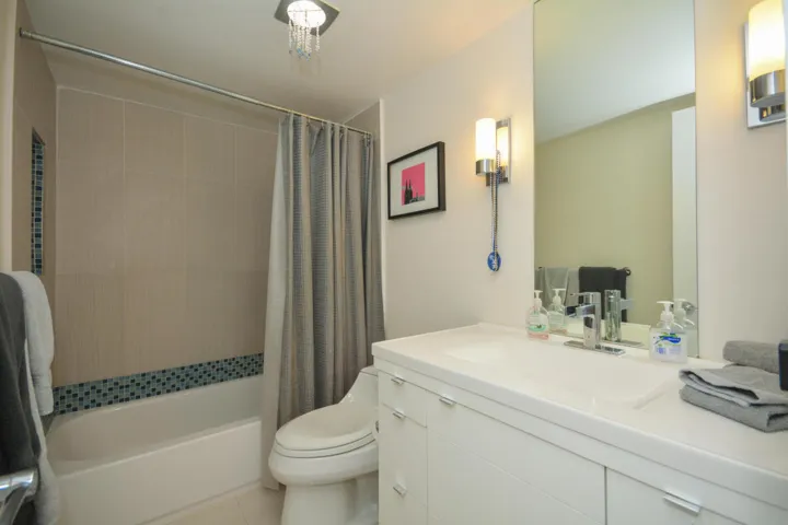 12. Bath 2