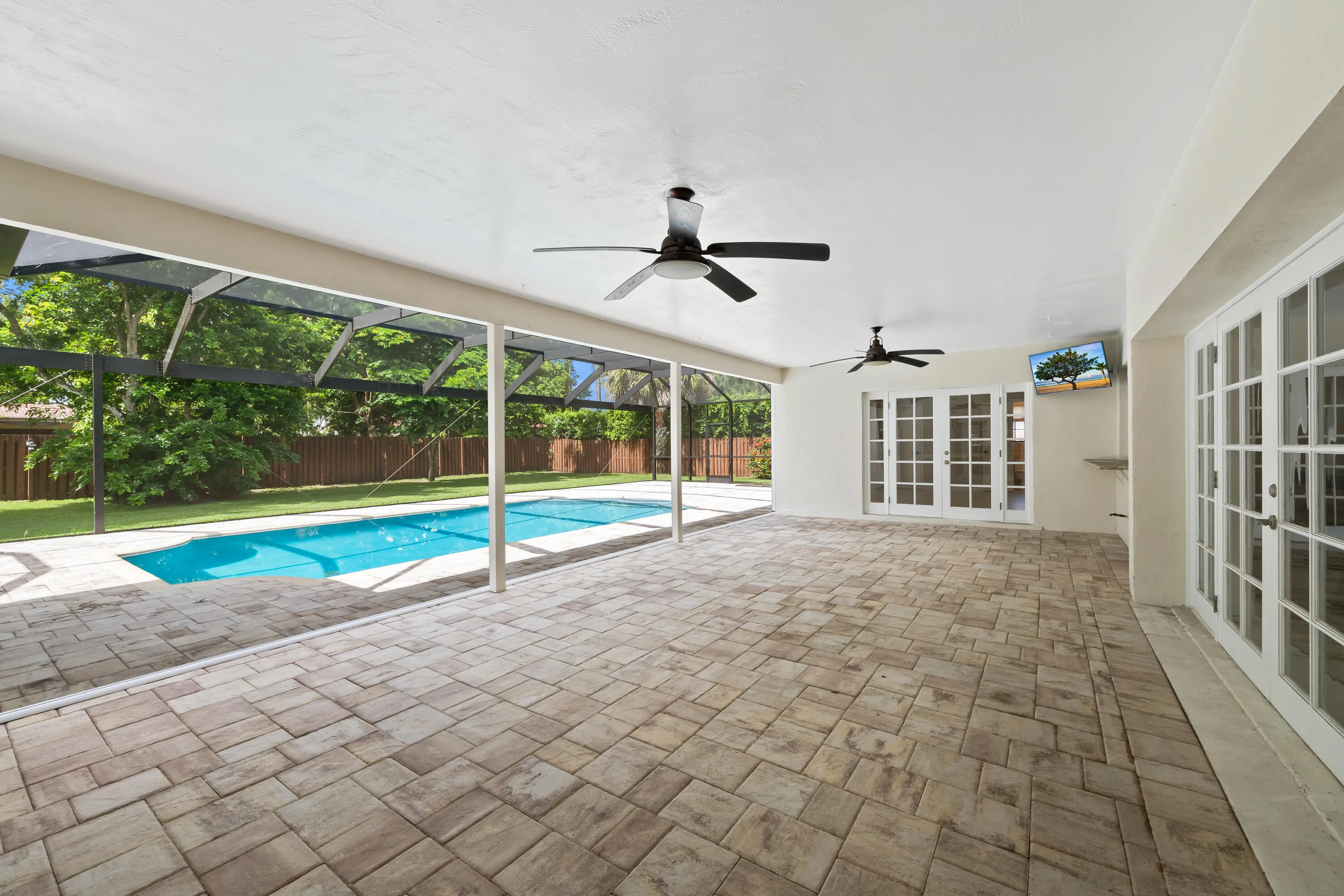 Pool/Patio